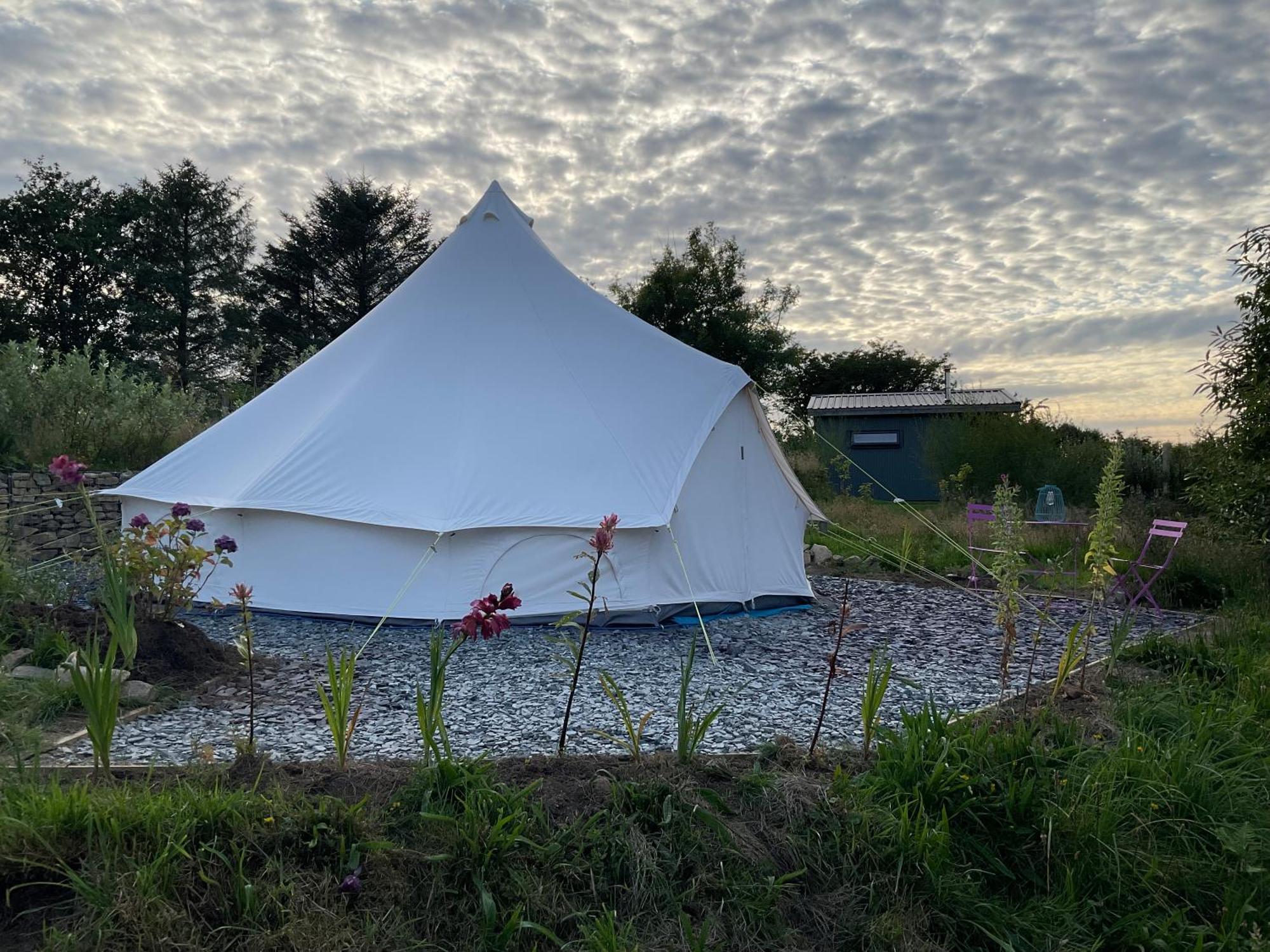 Glamping Meadow Bell Tent Stithians Exterior photo